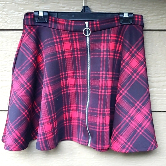 Hot Topic Red/Black Plaid O-Ring Mini Skater Skirt Size medium M 7 9 - Picture 7 of 11